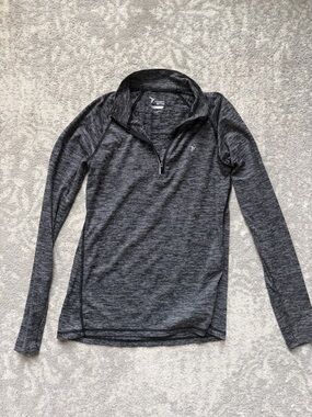 Old Navy Active Quarter Zip- size small